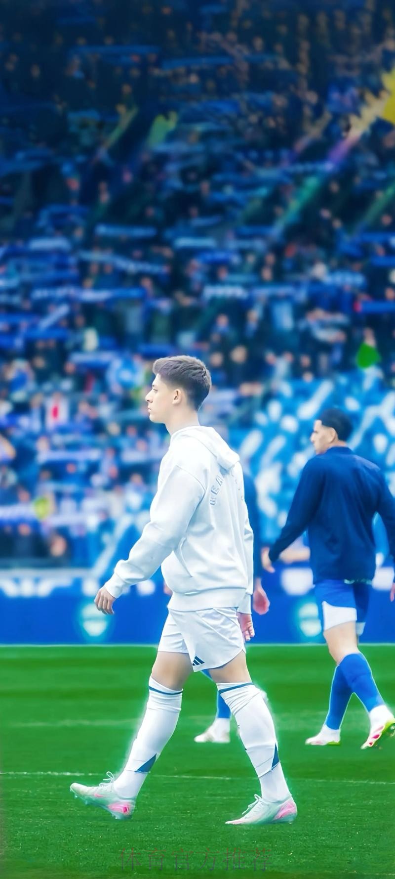 阿斯报:阿拉巴明天正式亮相皇马 并加入季前训练 阿斯报:阿拉巴明天正式亮相皇马 并加入季前训练